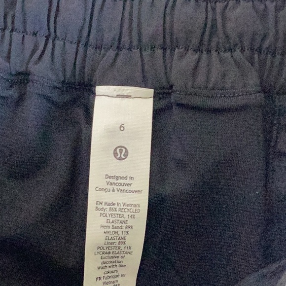 Lululemon hotty hot shorts - Picture 8 of 9